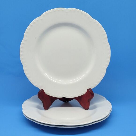 Johnson Brothers 3 Vintage White Scalloped Beaded Edge 8 3/4" Salad Plates READ - Picture 1 of 9